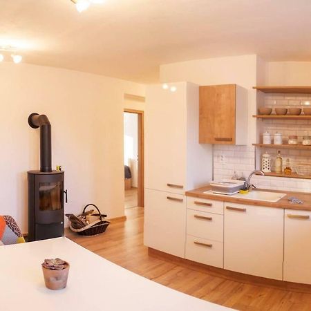 2 Bedroom Flat In The Heart Of Liptovský Mikuláš Exteriör bild