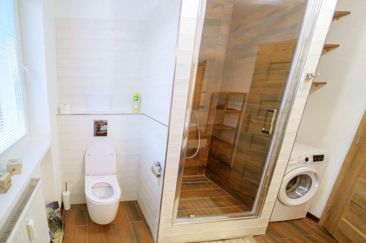 2 Bedroom Flat In The Heart Of Liptovský Mikuláš Exteriör bild